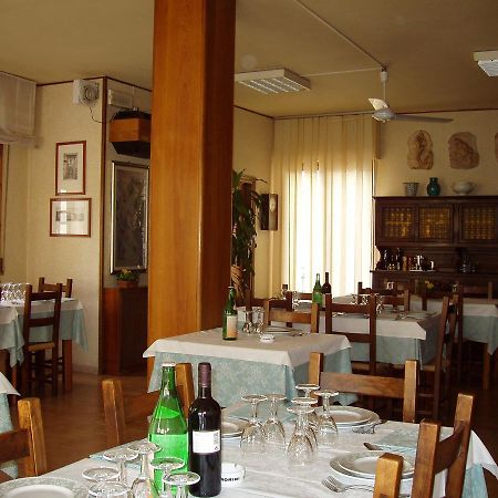 Albergo Ristorante Taverna Dalla "Lisina" Sansepolcro Luaran gambar