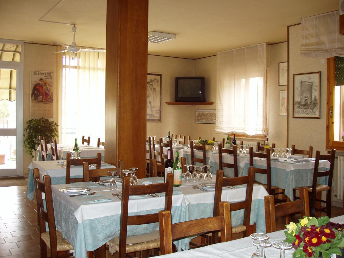 Albergo Ristorante Taverna Dalla "Lisina" Sansepolcro Luaran gambar