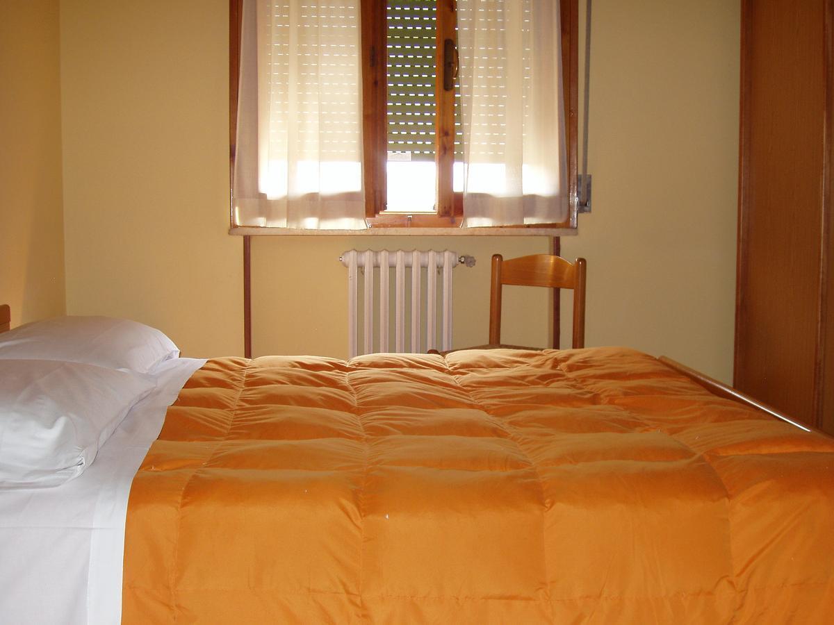 Albergo Ristorante Taverna Dalla "Lisina" Sansepolcro Luaran gambar
