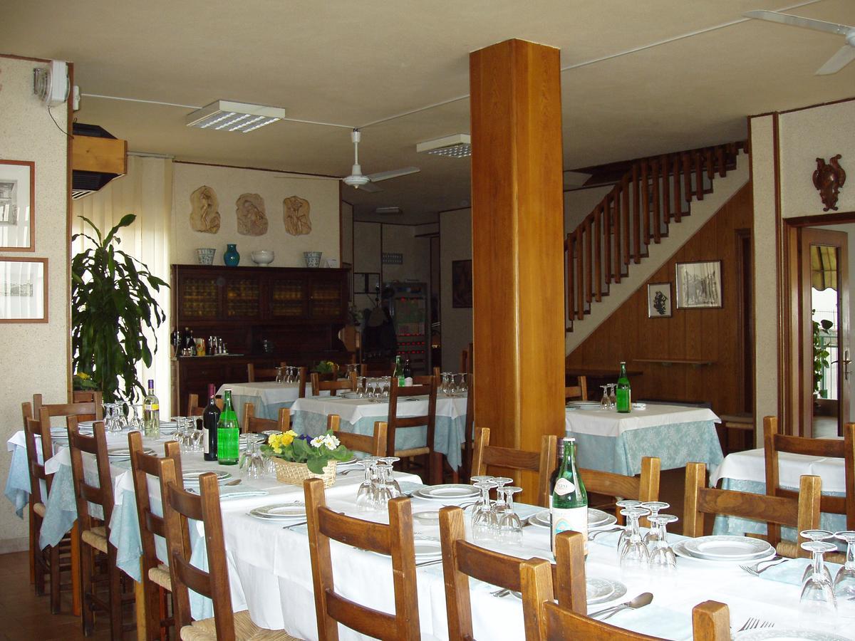 Albergo Ristorante Taverna Dalla "Lisina" Sansepolcro Luaran gambar