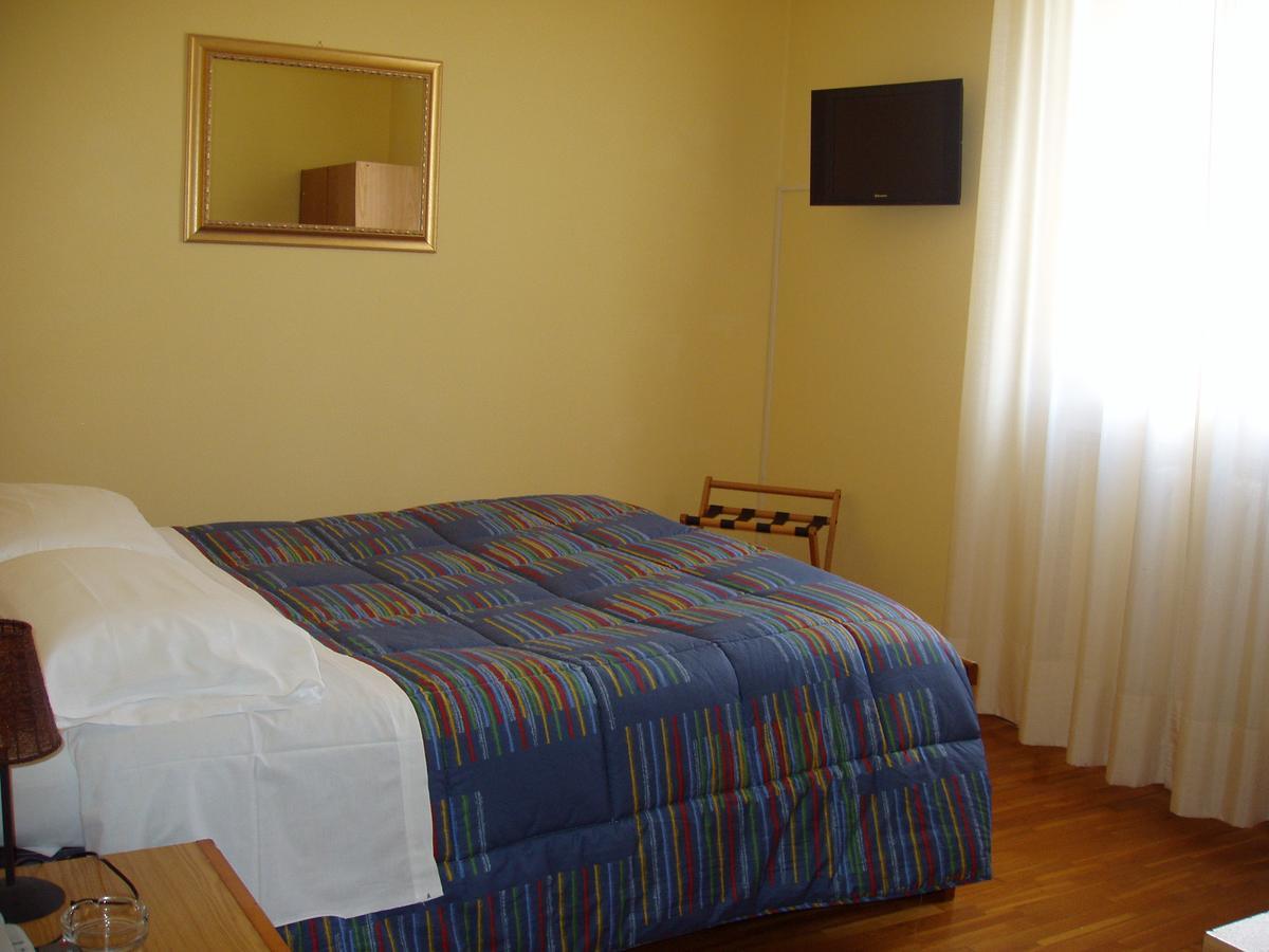 Albergo Ristorante Taverna Dalla "Lisina" Sansepolcro Luaran gambar