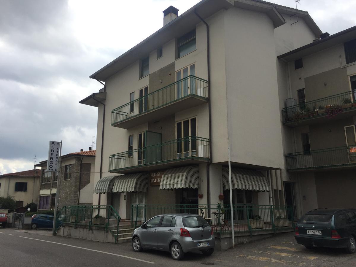 Albergo Ristorante Taverna Dalla "Lisina" Sansepolcro Luaran gambar