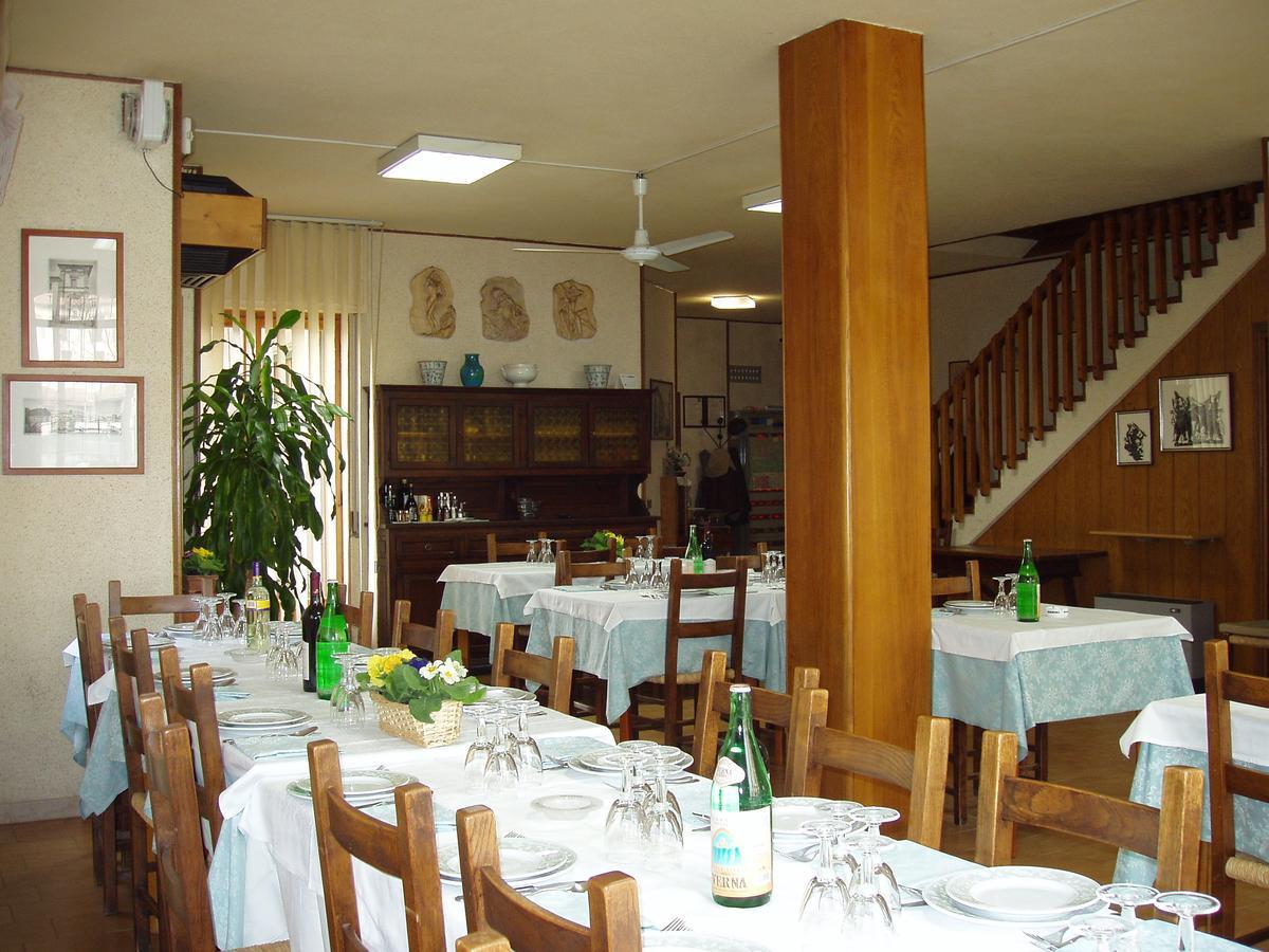 Albergo Ristorante Taverna Dalla "Lisina" Sansepolcro Luaran gambar